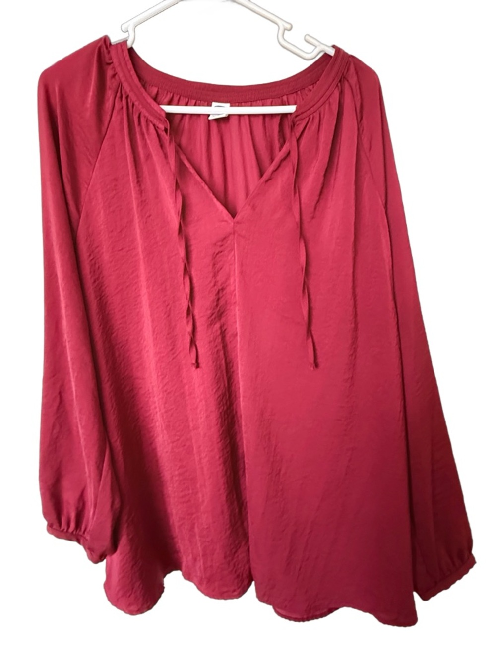 Like New! Old Navy Long Sleeve Satin Tie V-Neck Top, Size 2XL (20/22), Cranberry